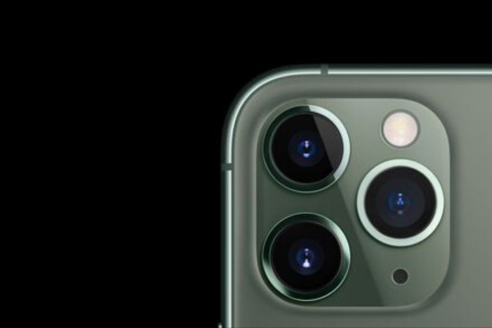 iphone-and-macbook-camera-hack